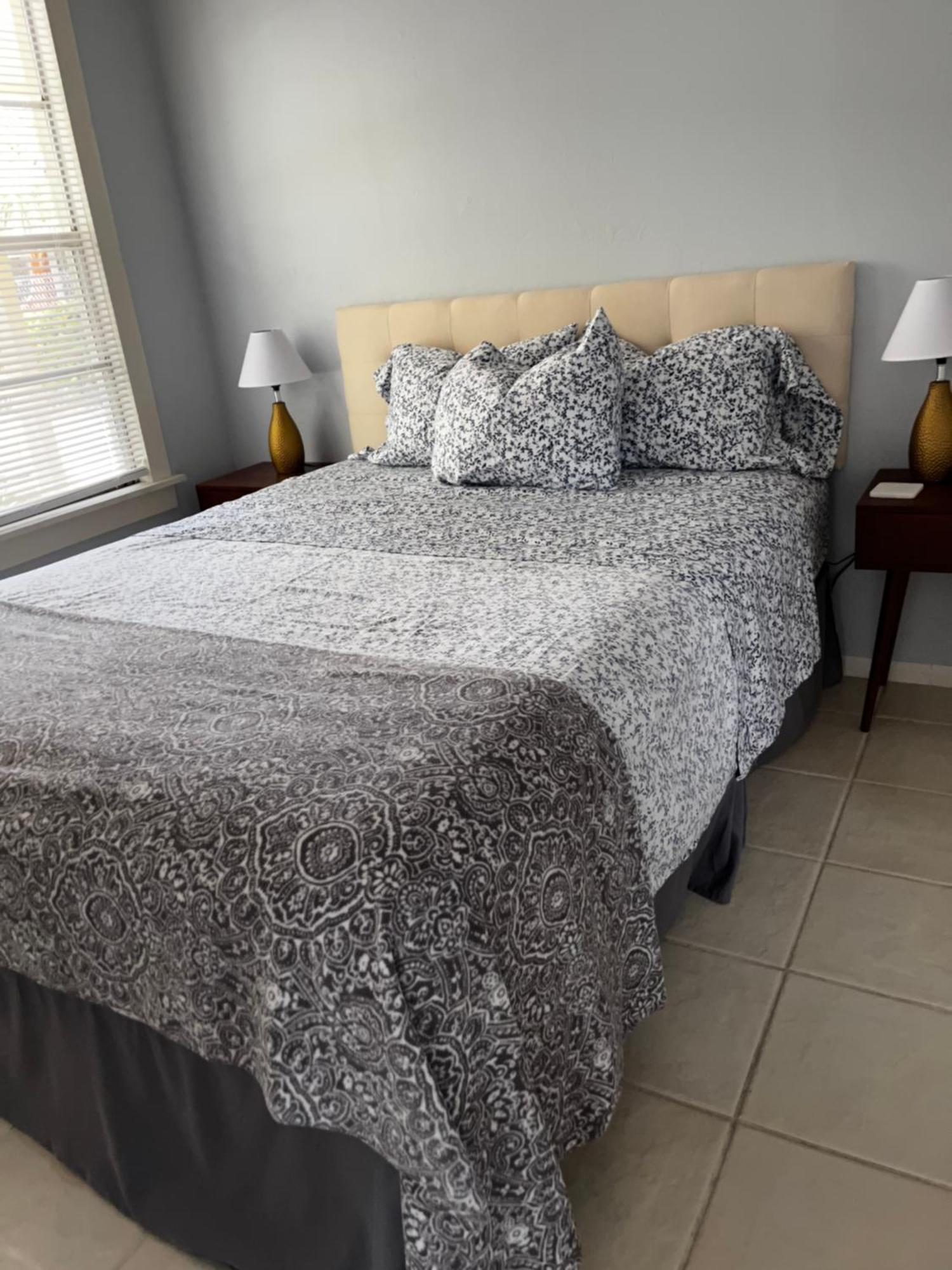 Hollingsworth Guest House With Pool Lakeland Room photo